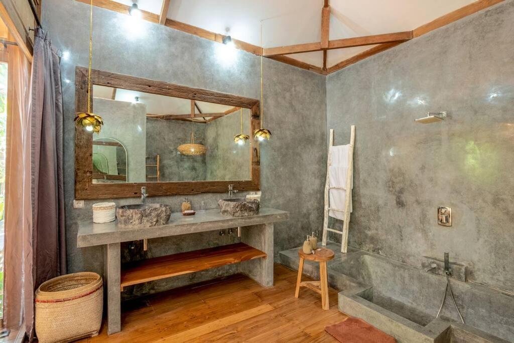 Secret River Villa - Luxury Villa 5 Bedrooms - Kerobokan - Canggu 외부 사진