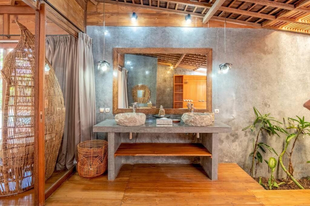 Secret River Villa - Luxury Villa 5 Bedrooms - Kerobokan - Canggu 외부 사진