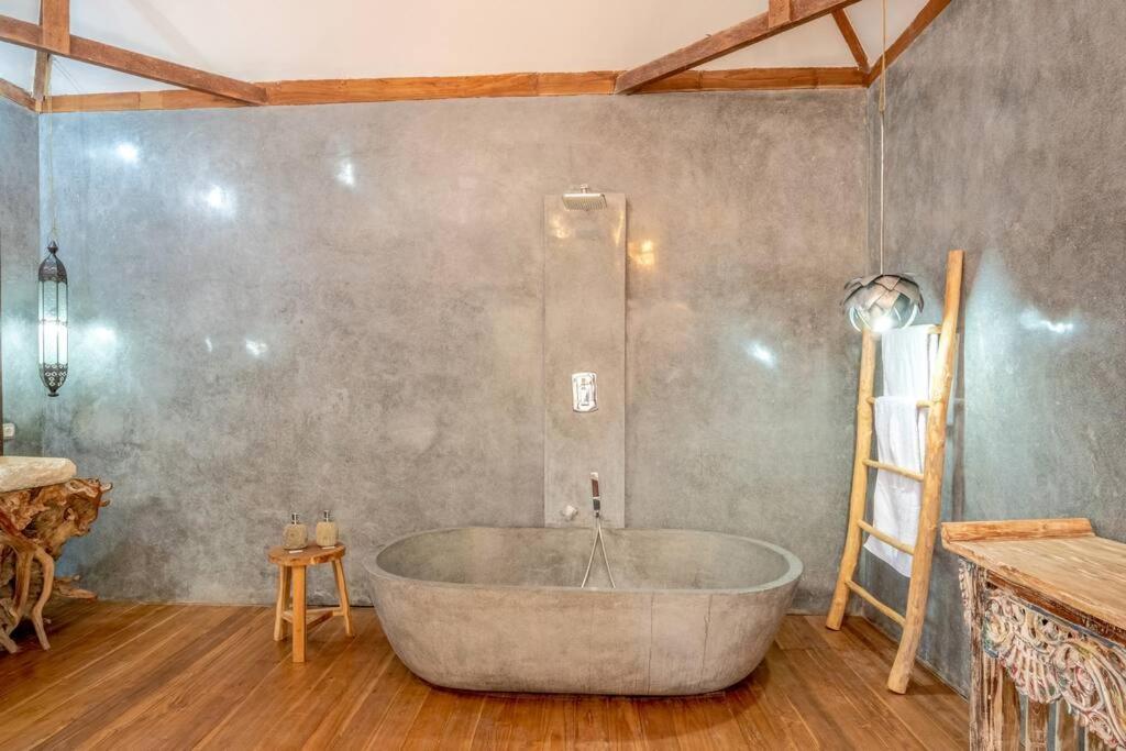 Secret River Villa - Luxury Villa 5 Bedrooms - Kerobokan - Canggu 외부 사진